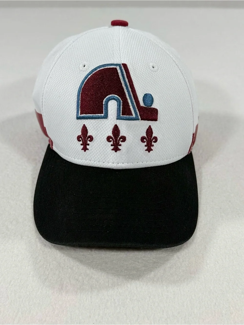 NHL Colorado Avalanche YOUTH Reverse Retro 1.0 Adjustable Snapback Hat Nordiques